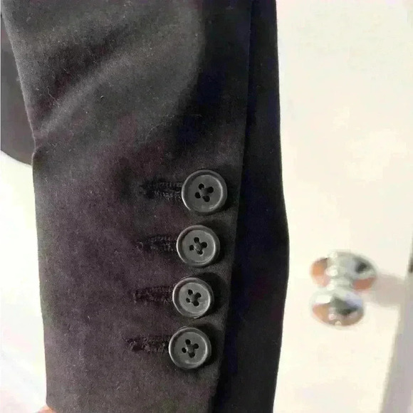 Black Blazer - Picture 3 of 4